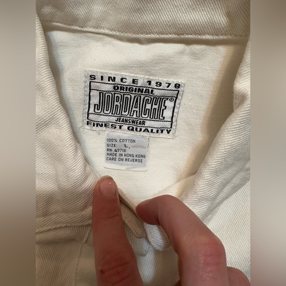 VINTAGE 80’s JORDACHE white denim jacket with ricrac trim - Picture 5 of 10